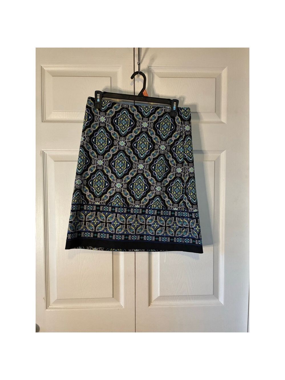 Women's Talbots Petite Black Blue Patterned Skirt 8P